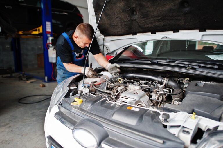 Profesorado de Educación Secundaria Técnico Profesional en AUTOMOTORES