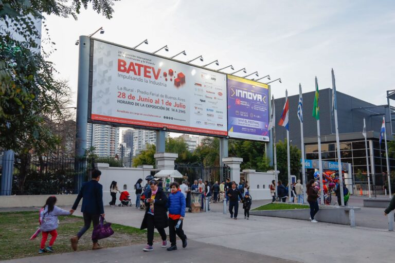 Viaje a la Exposición Internacional de la Construcción y la Vivienda