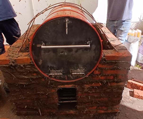 Un horno que une técnica, aprendizaje y solidaridad